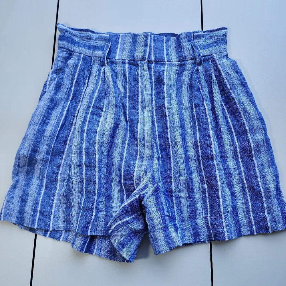 H&M Linen Blend Shorts Women's  Blue White Striped  Zip Button 3.5" In Size 4